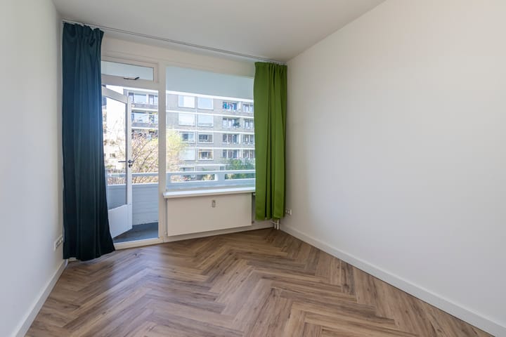 Foto 22 van Debussystraat 29