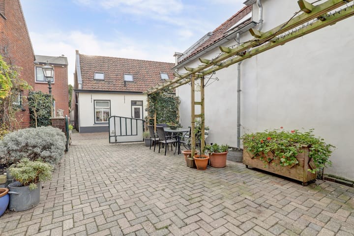 Foto 35 van Molenstraat 4