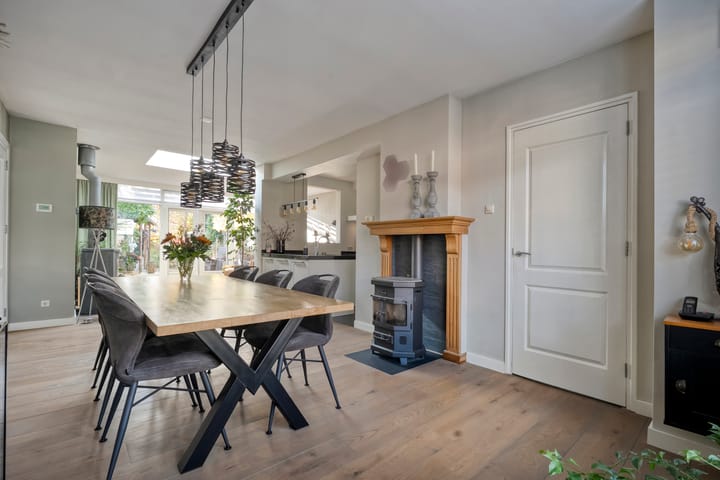 Photo 8 of Esschingstraat 33