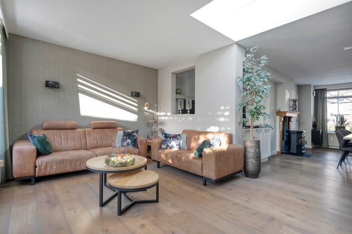 Photo 14 of Esschingstraat 33