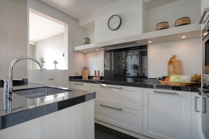 Photo 18 of Esschingstraat 33