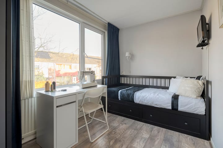 Photo 23 of Esschingstraat 33