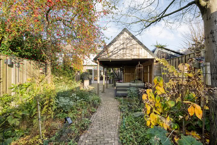 Photo 39 of Esschingstraat 33