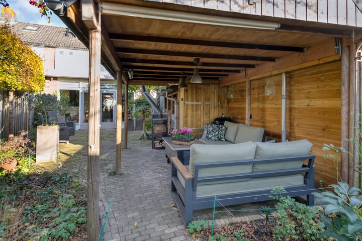 Photo 36 of Esschingstraat 33