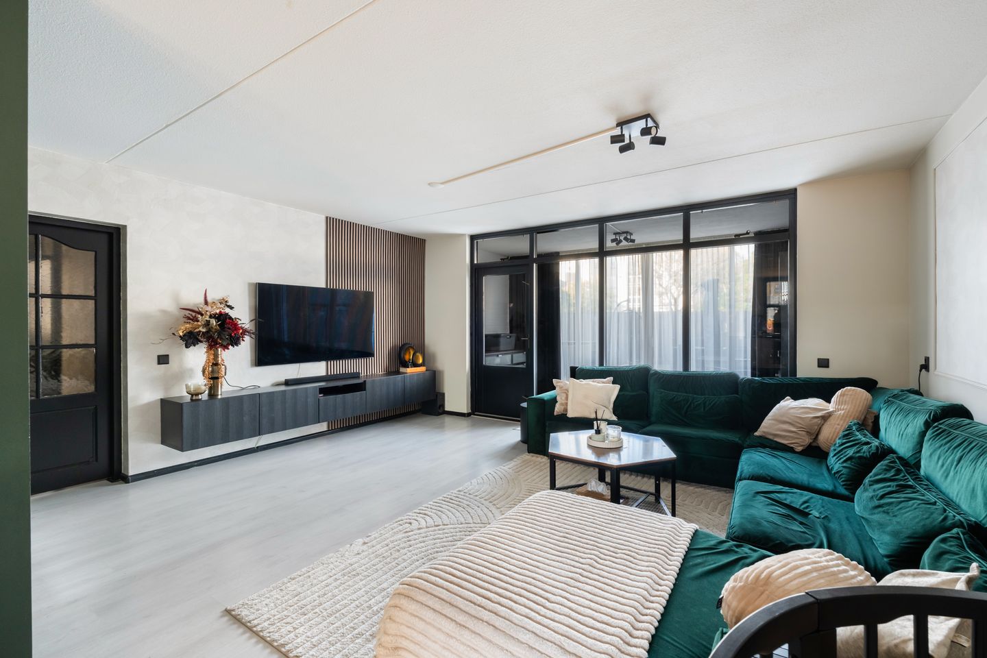 Photo 1 of Herautpad 34