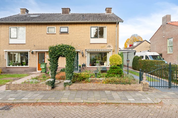 Photo 2 of Waterlooweg 13