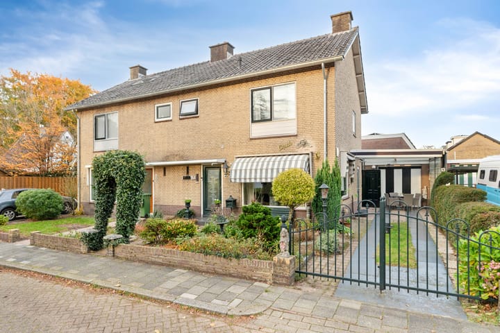 Photo 4 of Waterlooweg 13