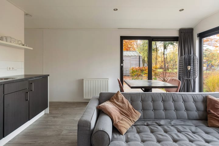 Photo 4 of Koningsweg 14-F8