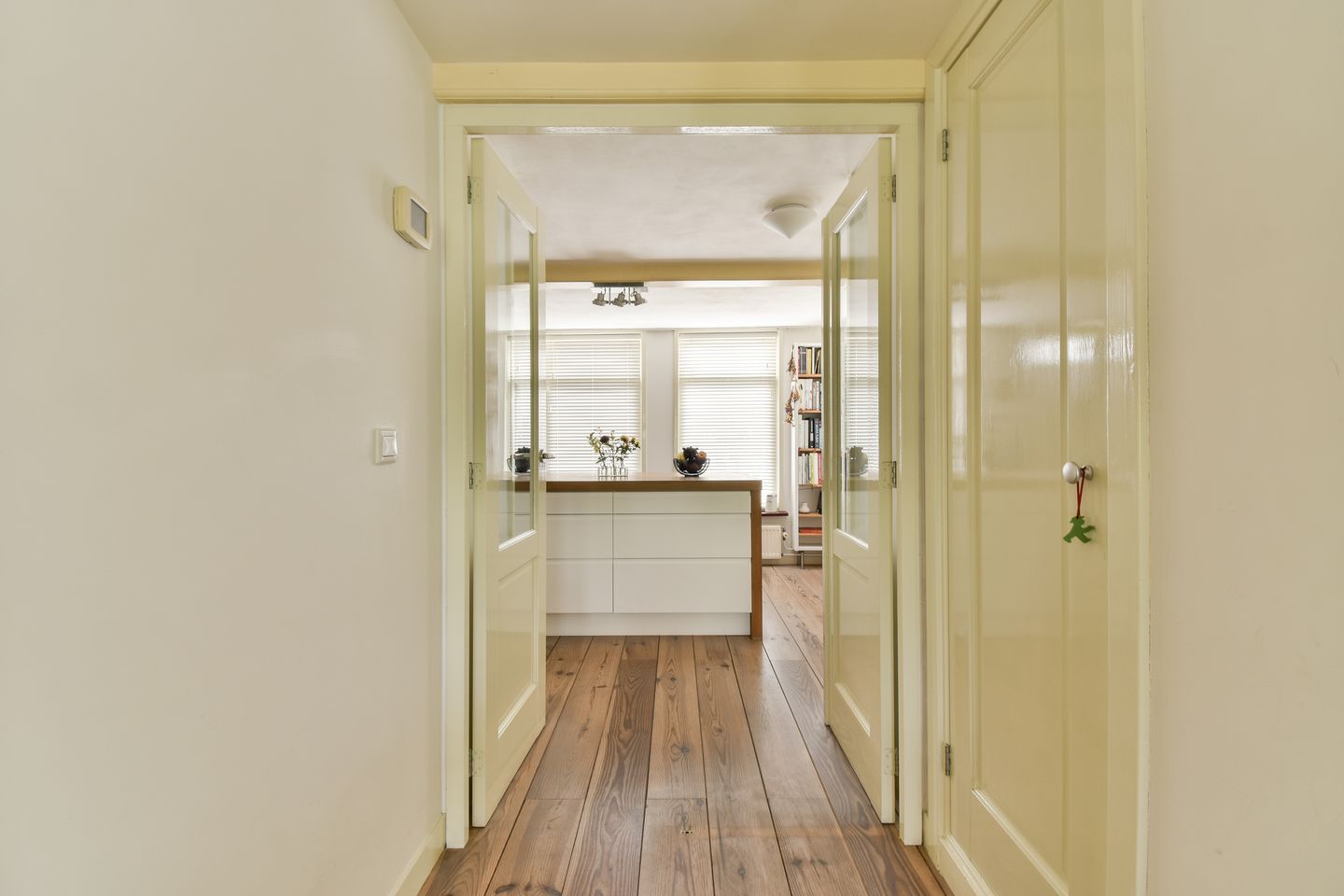 Foto 14 van Nieuwendammerdijk 241