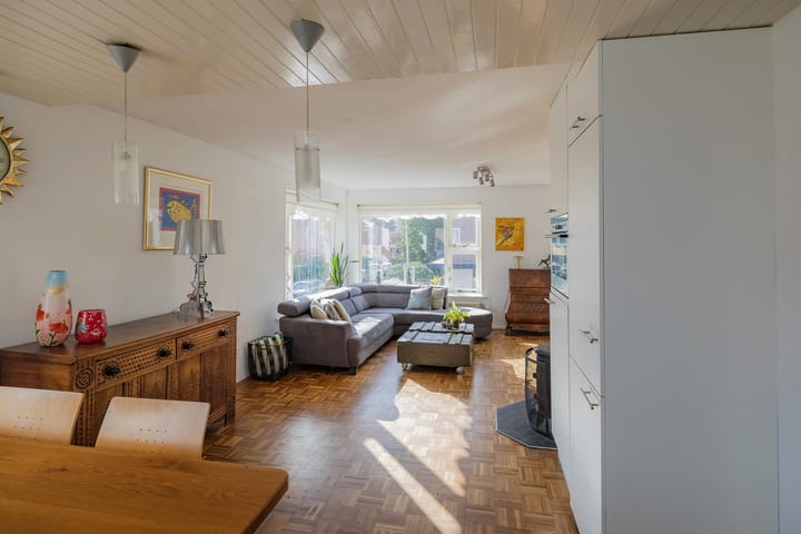 Photo 19 of Evertsenstraat 10