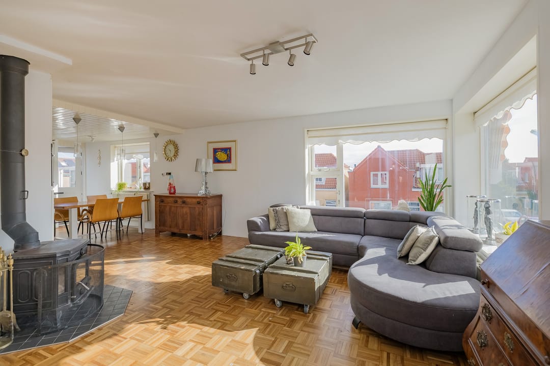 Photo 22 of Evertsenstraat 10