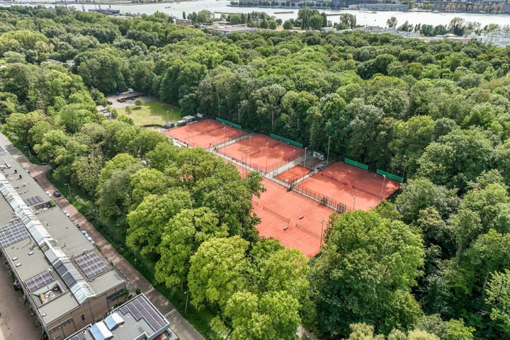 Foto 48 van Nieuwendammerdijk 241