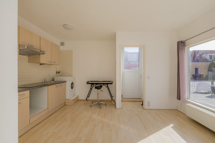 Photo 33 of Evertsenstraat 10