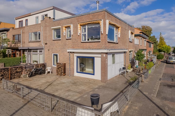 Photo 42 of Evertsenstraat 10