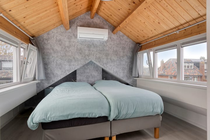 Photo 4 of Meidoornstraat 17