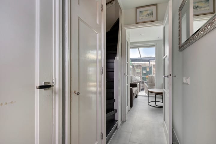 Photo 8 of Meidoornstraat 17