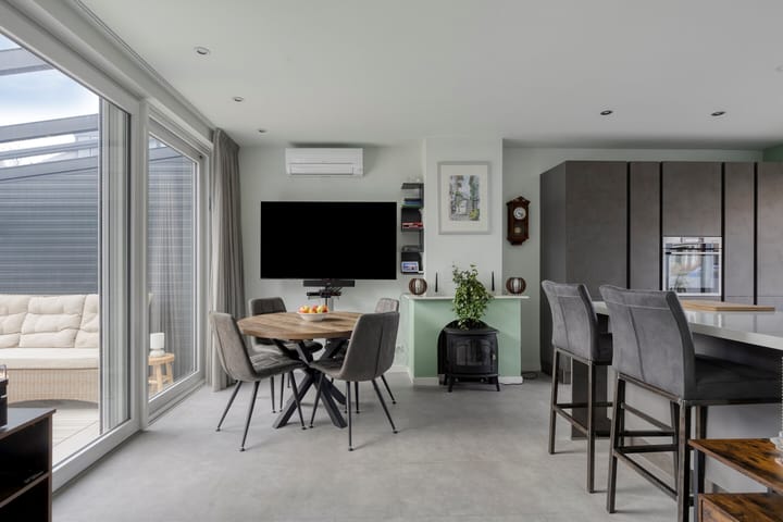 Photo 11 of Meidoornstraat 17