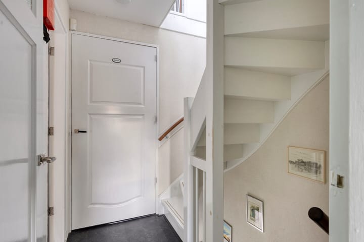 Photo 21 of Meidoornstraat 17