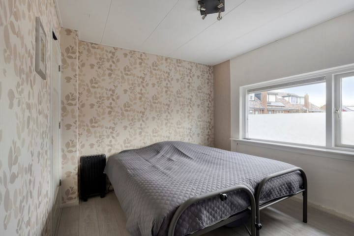 Photo 22 of Meidoornstraat 17