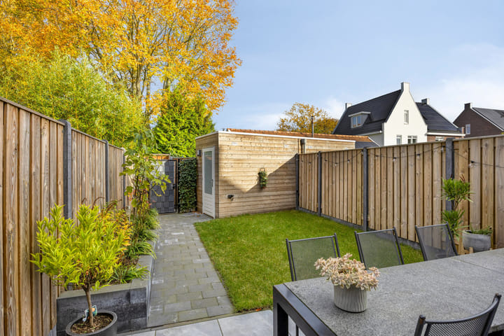 Foto 24 van De Esdoorn 23