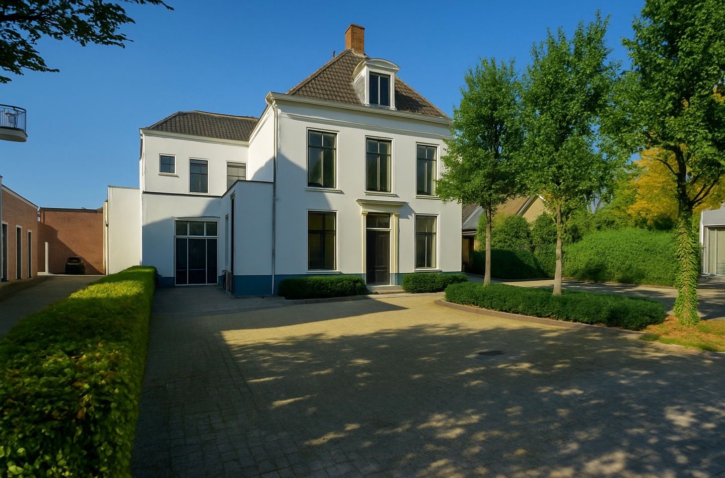 View photo 2 of Haagweg 387-389