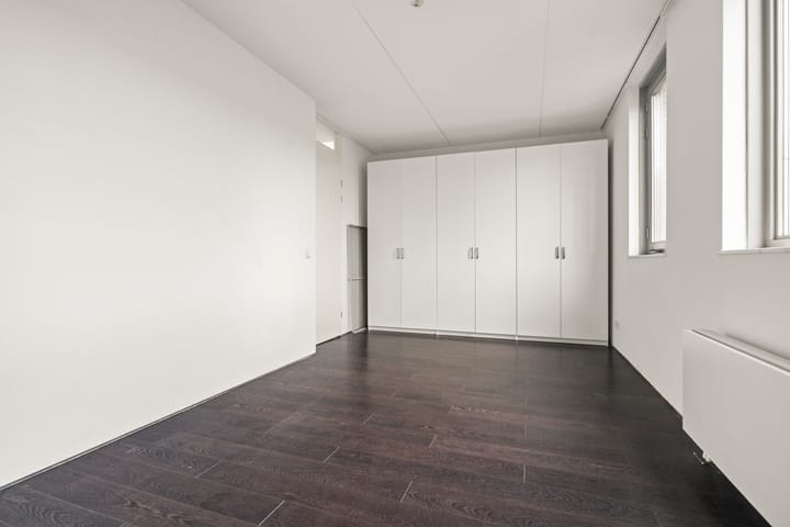 Photo 14 of Oeverzeggestraat 36