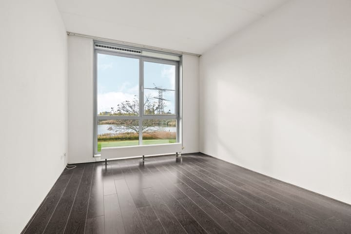 Photo 20 of Oeverzeggestraat 36