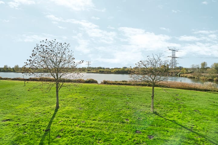 Photo 30 of Oeverzeggestraat 36