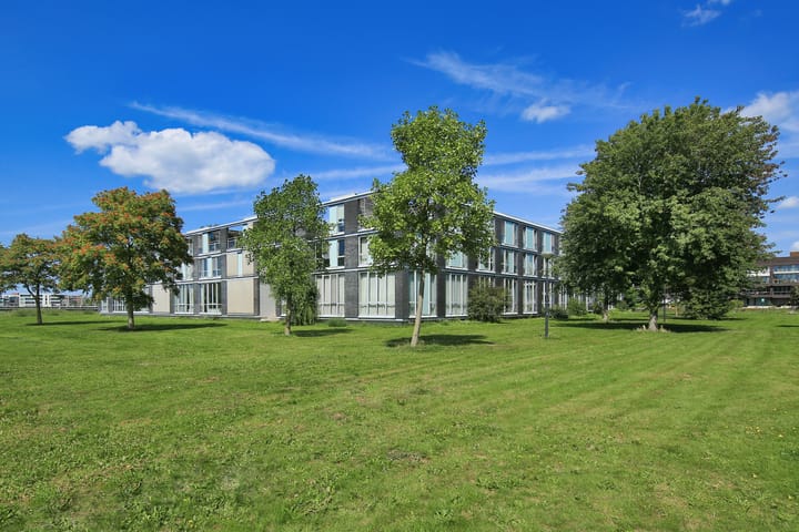 Photo 41 of Oeverzeggestraat 36