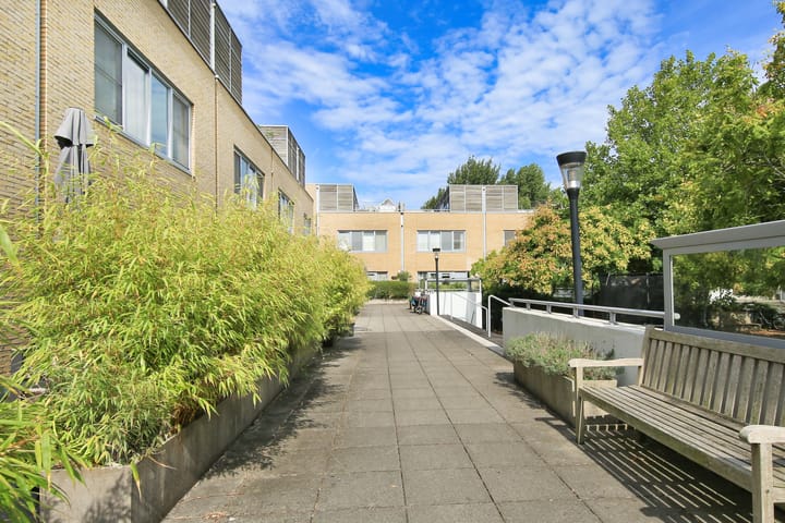 Photo 49 of Oeverzeggestraat 36