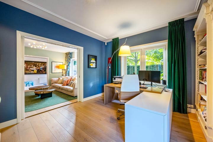 Photo 10 of Naarderstraat 44-A