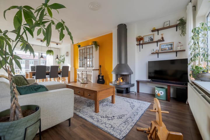 Photo 11 of Veerpolderstraat 84