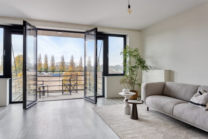 Photo 2 of Westervoortsedijk 16-36