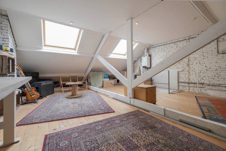 Photo 37 of Veerpolderstraat 84