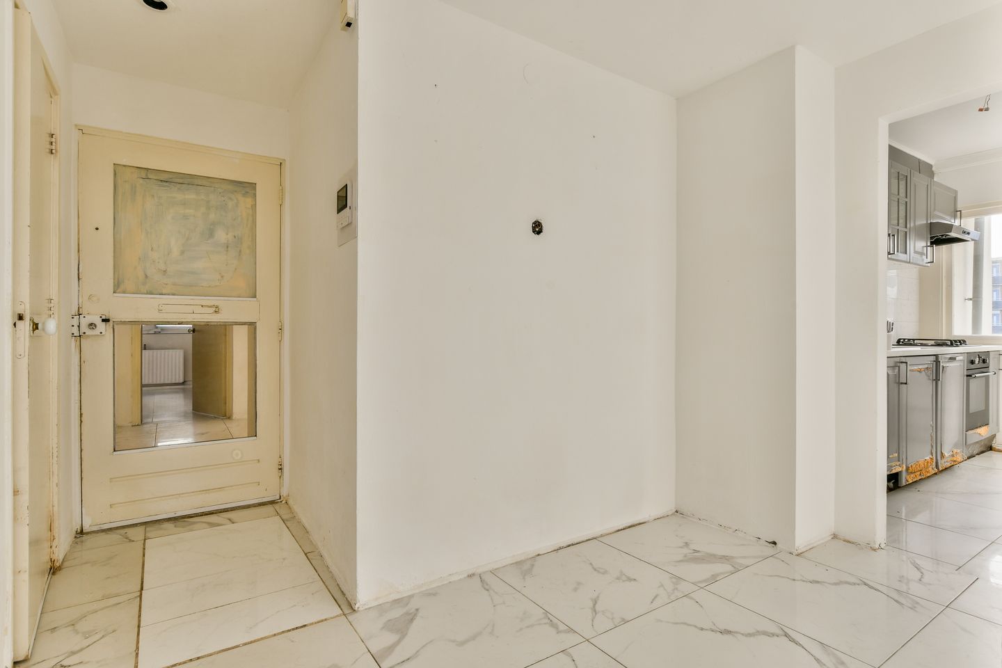 Photo 5 of Burgemeester van Alphenstraat 59-F6