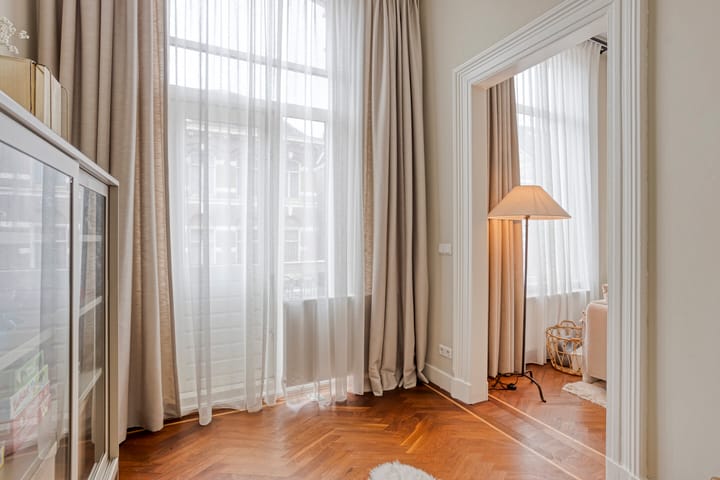 Photo 14 of Emmastraat 43-A