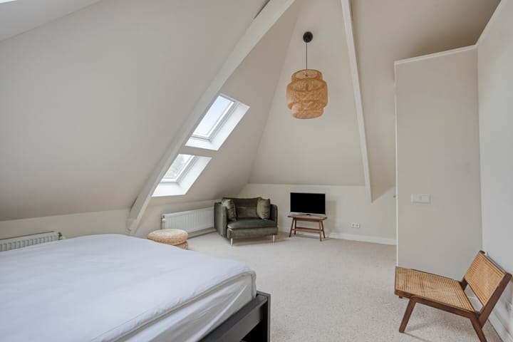 Photo 35 of Emmastraat 43-A