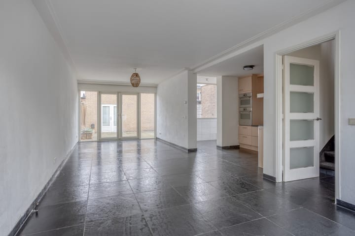 Photo 8 of van den Kerkhoffstraat 15