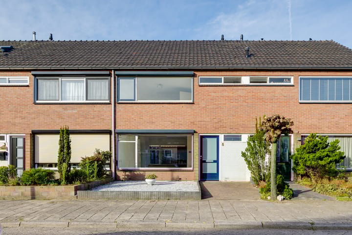 Photo 2 of De Ruijterstraat 5