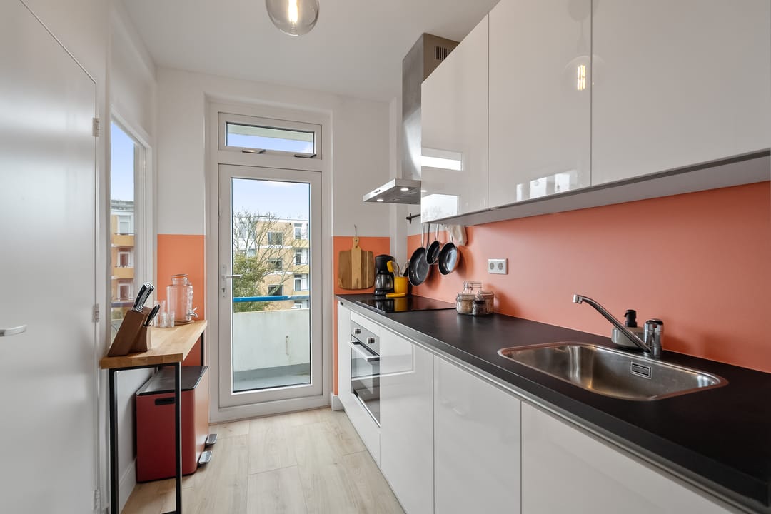 Photo 17 of Van Ostadelaan 140