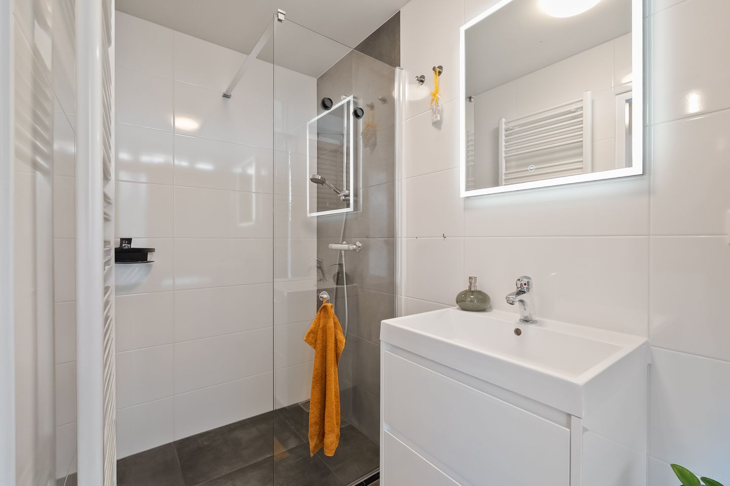 Photo 20 of Van Ostadelaan 140