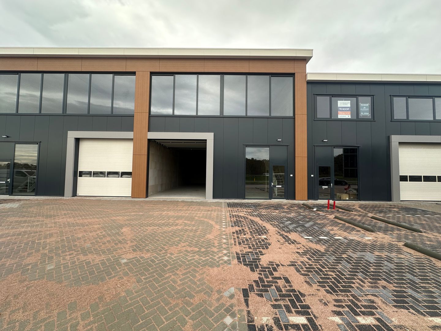 Bekijk foto 2 van Nieuwe Bredase Baan 14-G