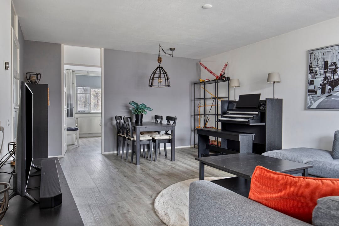 Photo 11 of Wever 40