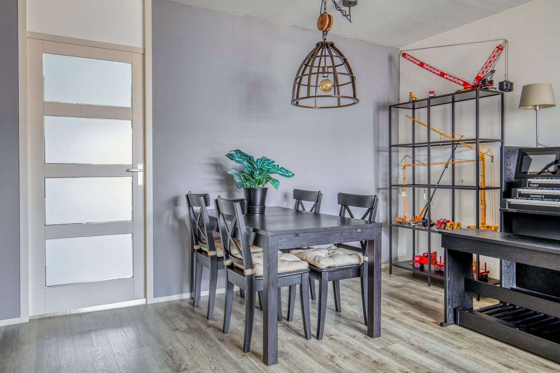 Photo 12 of Wever 40