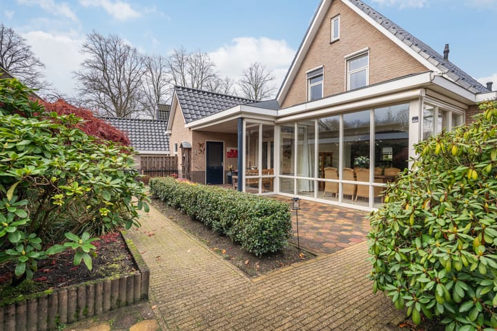 Photo 43 of Hogewal 10