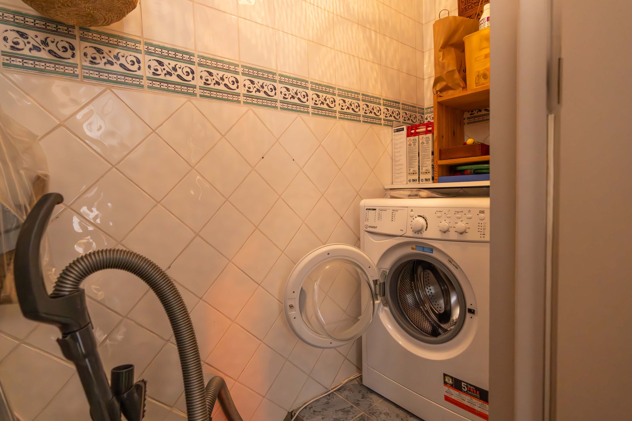 Foto 9 van Manhuisstraat 34