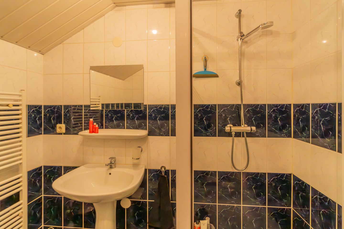 Foto 10 van Manhuisstraat 34