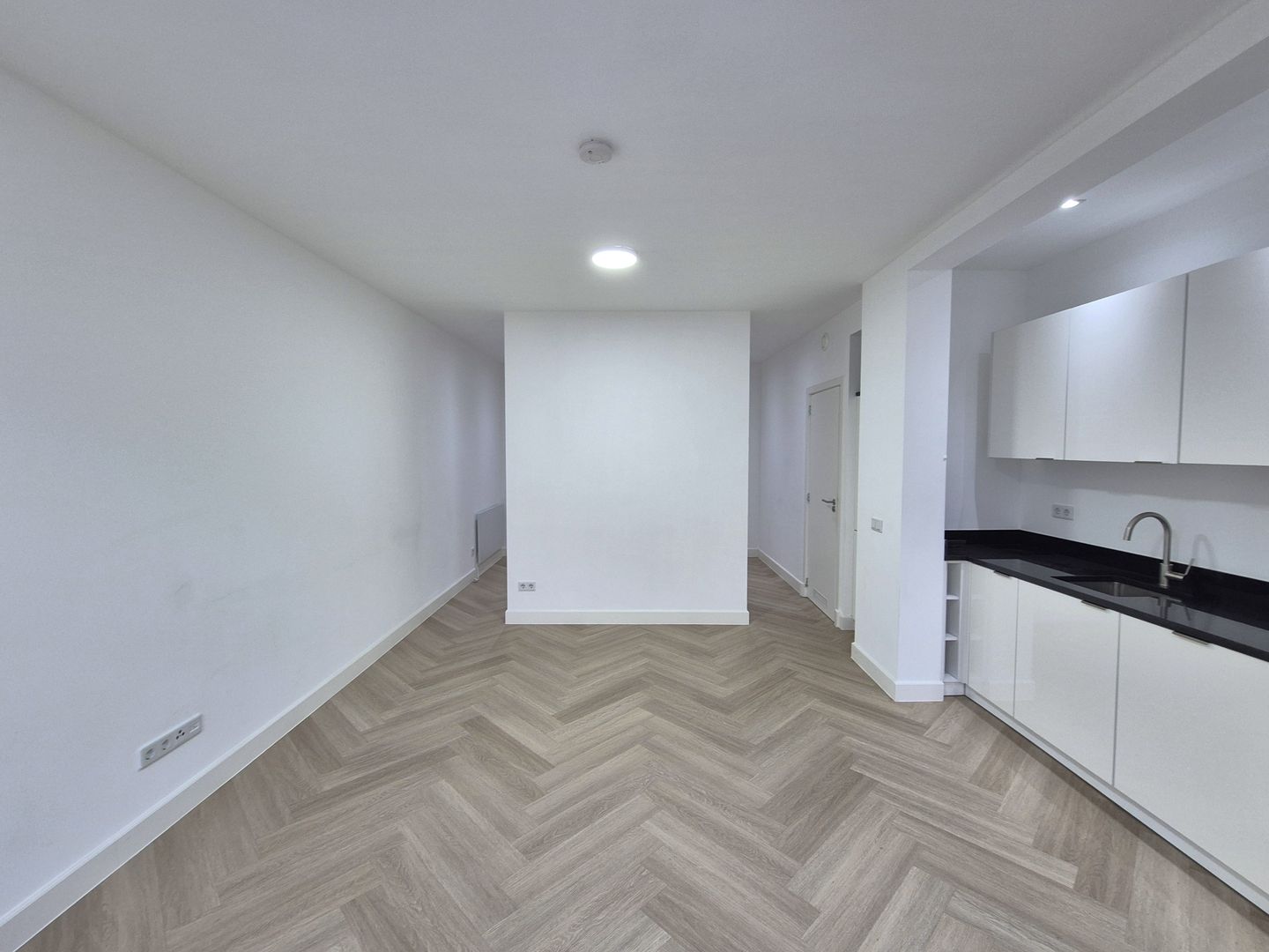 Bekijk foto 5 van Amsterdamse Veerkade 5