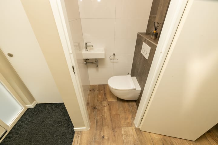 Photo 17 of H. Roland Holstweg 29