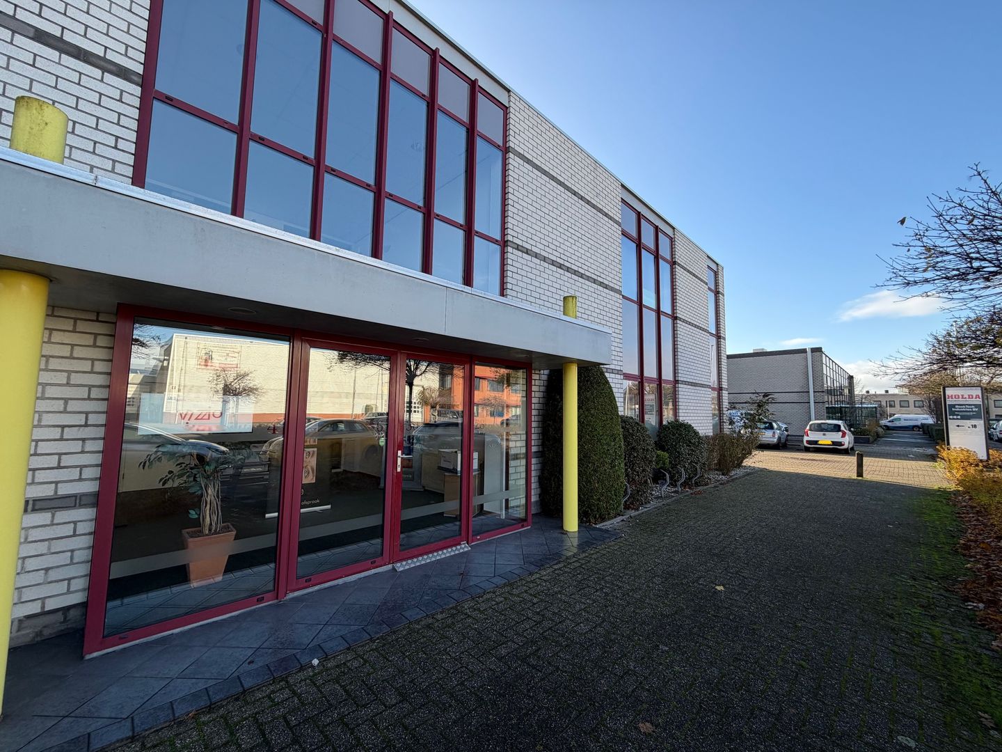 View photo 2 of Marconistraat 28